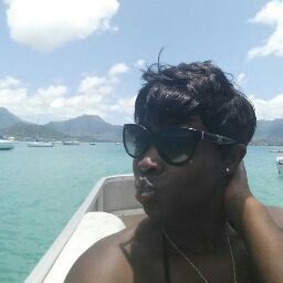 Carla Pratt Photo 9