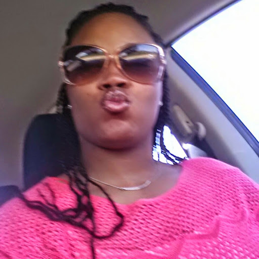 Stephanie Gant Photo 10