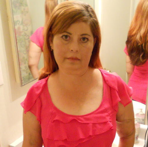 Julie Nunez Photo 15