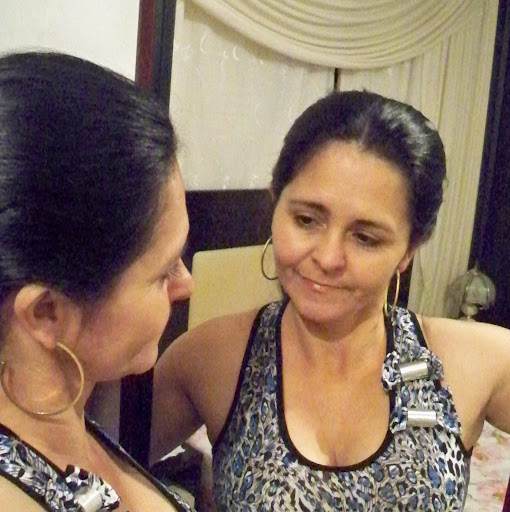 Maria Fernandes Photo 18