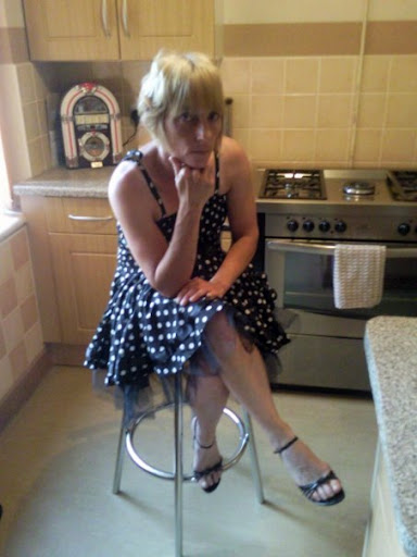 Ellen Reynolds Photo 14