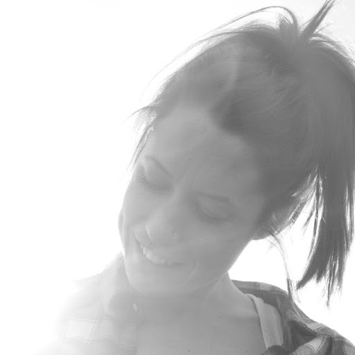 Stephanie Talbot Photo 16