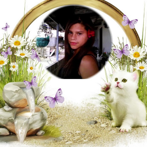 Luz Benitez Photo 10