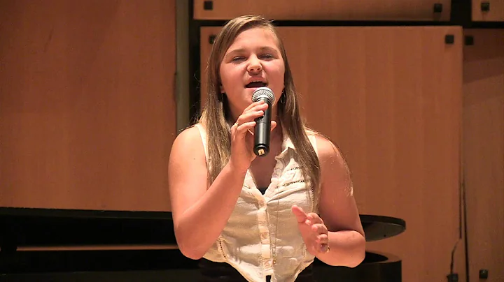 Elena Olsen Photo 17