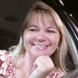 Lynn Tucker Photo 15