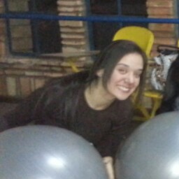 Jazmin Paredes Photo 15