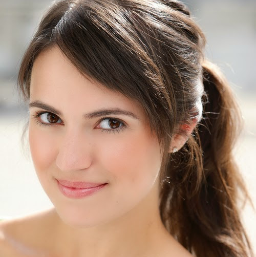 Laura Flanagan Photo 9
