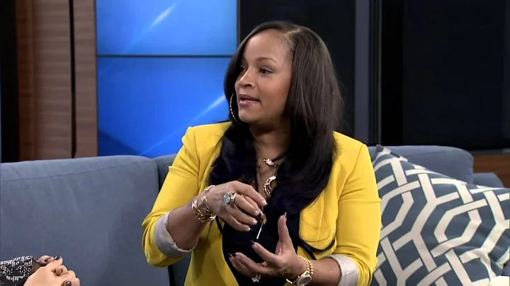 Simone Smith Photo 35