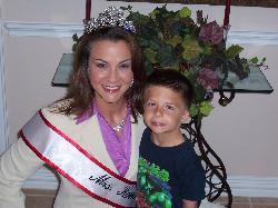 Lori Davenport Photo 17