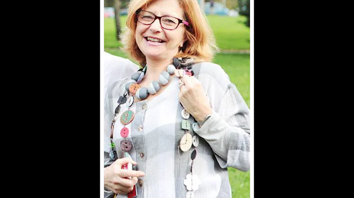 Christine Dumont Photo 34