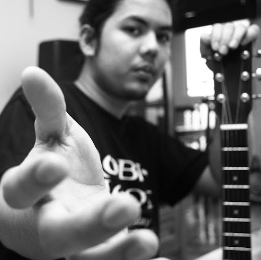 Peter Lozano Photo 11