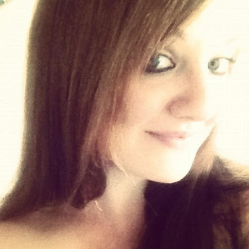 Lindsay Bertrand Photo 12
