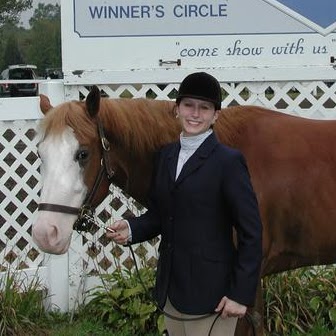 Stacie Maxwell Photo 7