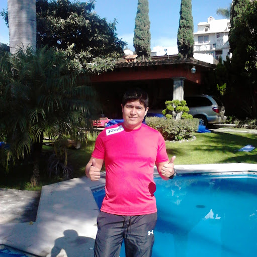 Alberto Guzman Photo 14