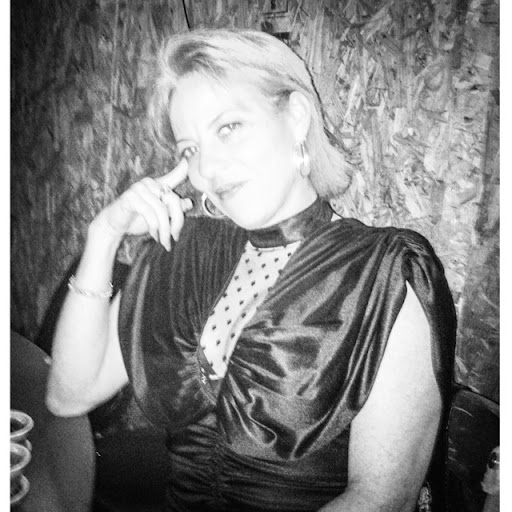 Lou Thompson Photo 10