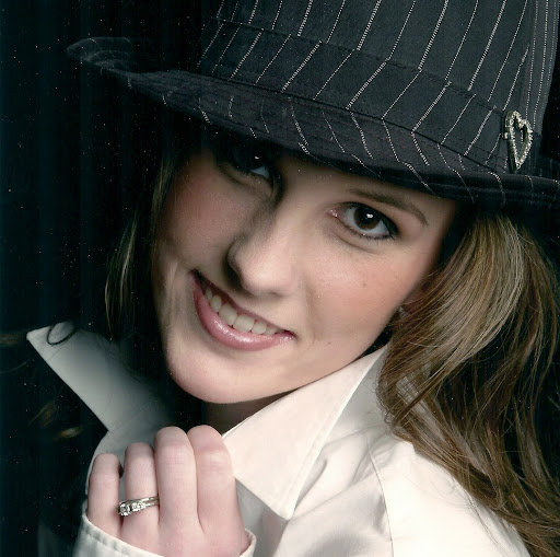 Elizabeth Dixon Photo 15