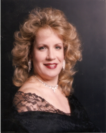 Eileen Carr Photo 16