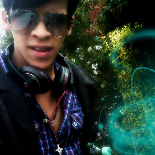 Kevin Amaya Photo 13