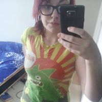 Emily Peach Photo 3