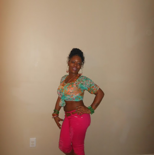 Monique Whitney Photo 5