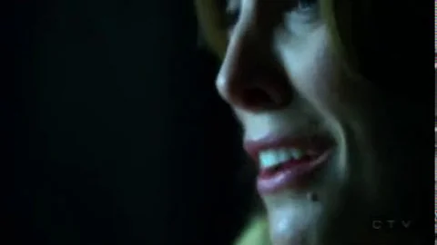 Erin Daniels Photo 33