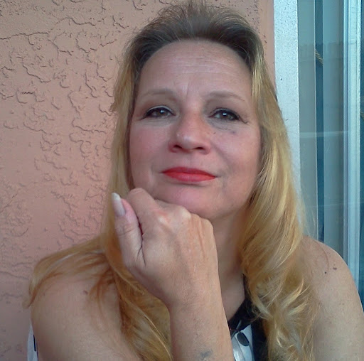 Caryn Green Photo 9