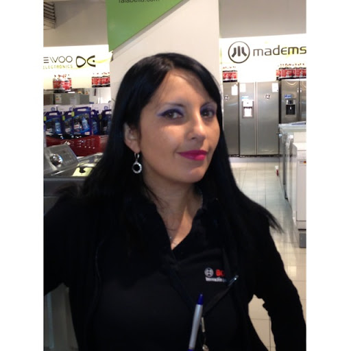 Alejandra Flores Photo 16
