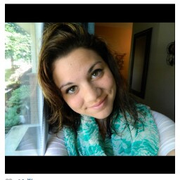 Alexis Graham Photo 14