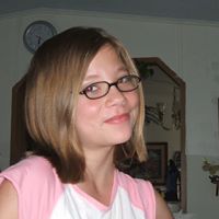 Sarah Daugherty Photo 1