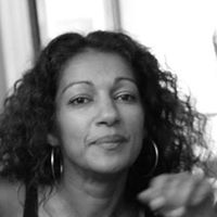Nora Lang Photo 4