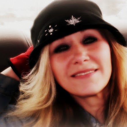 Lana Miller Photo 15