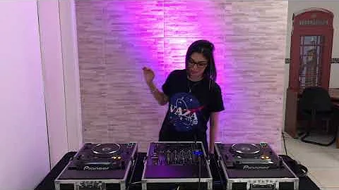 Ana Valeriano Photo 23