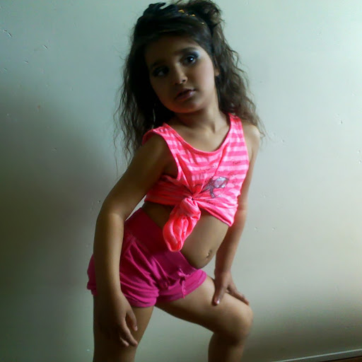 Angelina Santiago Photo 25