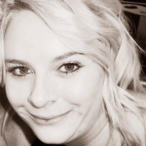 Caroline Kruger Photo 9