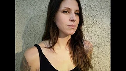 Brittany Gross Photo 30