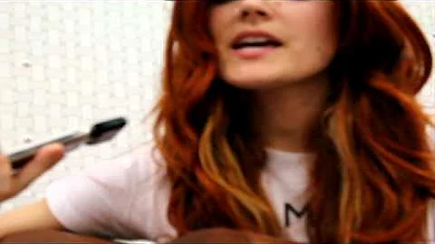 Erin Mclaughlin Photo 39