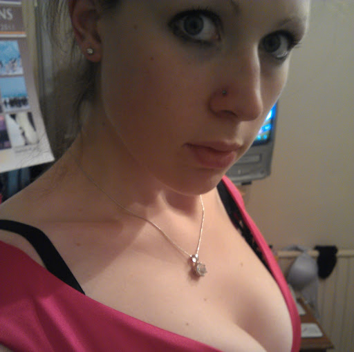 Laura Sandford Photo 12