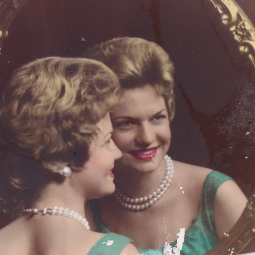 Dolores Harris Photo 9