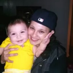 Michelle Ponce Photo 12
