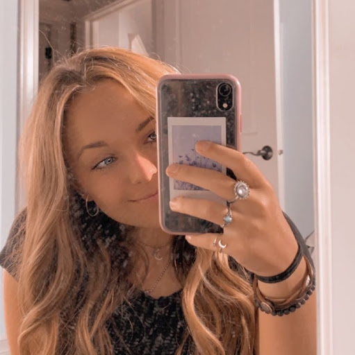 Emma Moon Photo 10