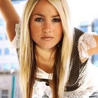 Cassandra Cartwright Photo 2