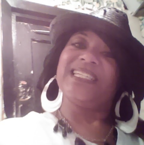 Lois Cox Photo 13