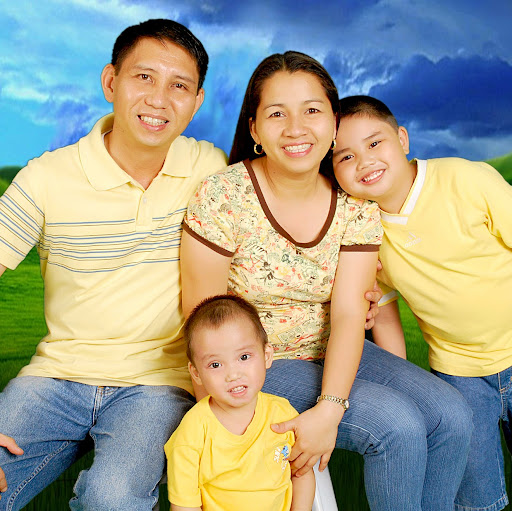 Rey Mendoza Photo 10