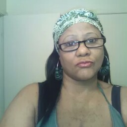 Toni Cox Photo 15