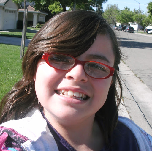Becky Alvarado Photo 14