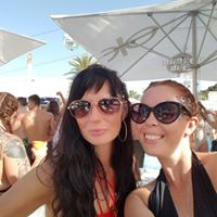 Julie Lewin Photo 7