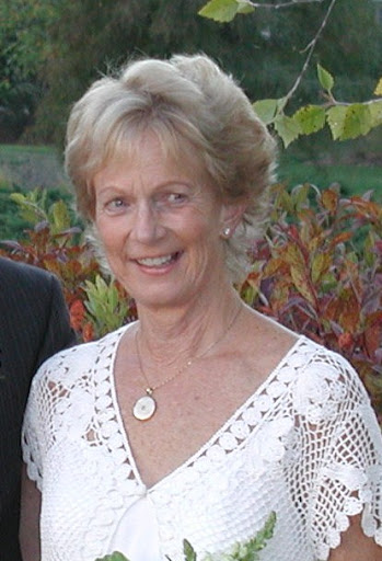 Lynn Hunter Photo 10