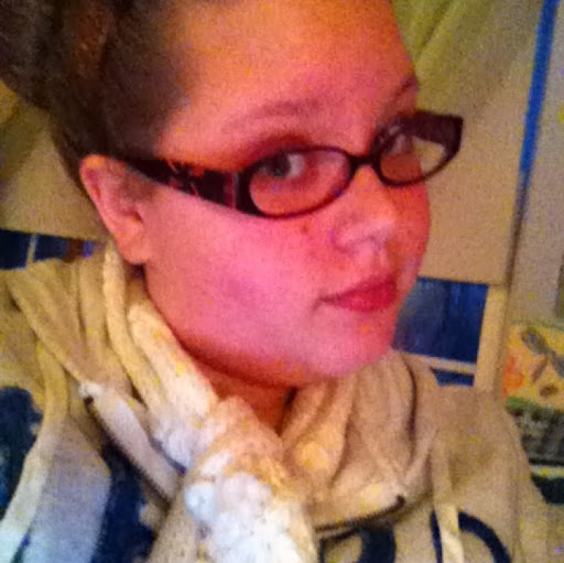 Kate Beck Photo 14
