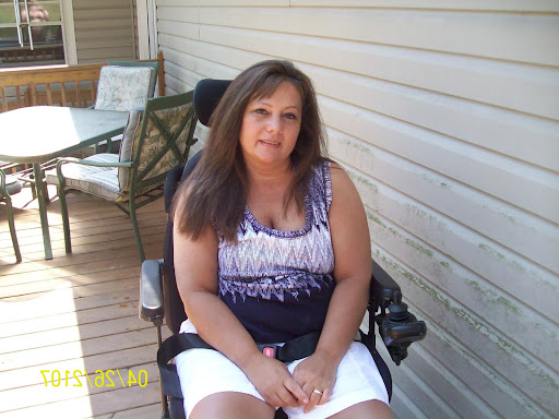 Lori Gordon Photo 6