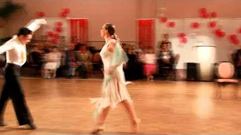 Elisabeth Larson Photo 22